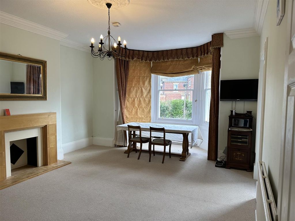 Property photo 3 of 5 40 d L1.Jpg