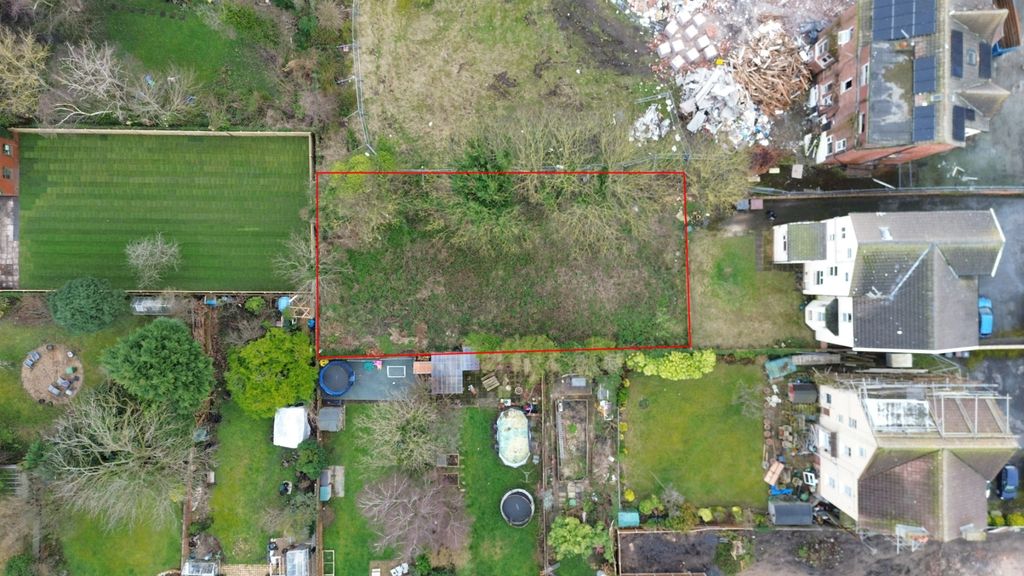 Property photo 2 of 18 4545401