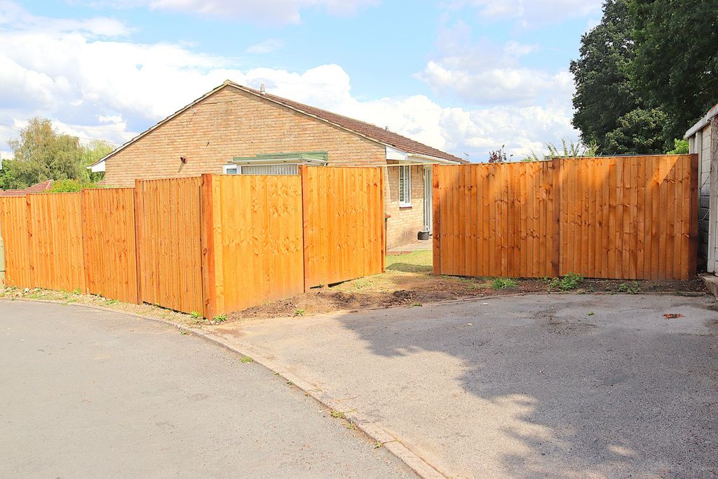 Property photo 2 of 13