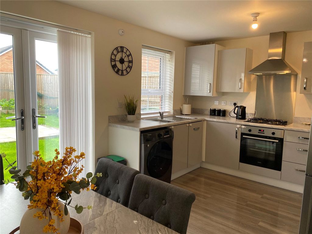 Property photo 3 of 9 Kitchen/Diner