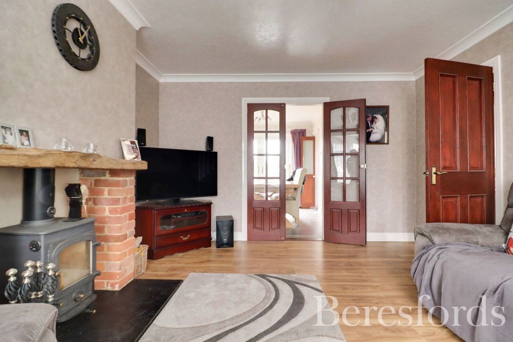 Property photo 3 of 12 Picture No. 10