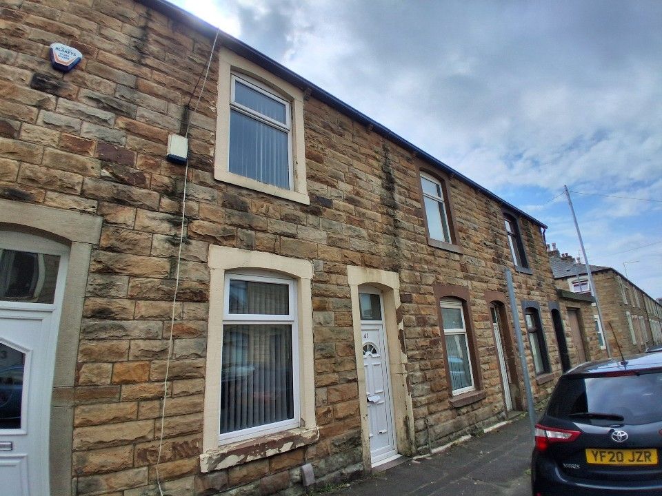 Property photo 2 of 21