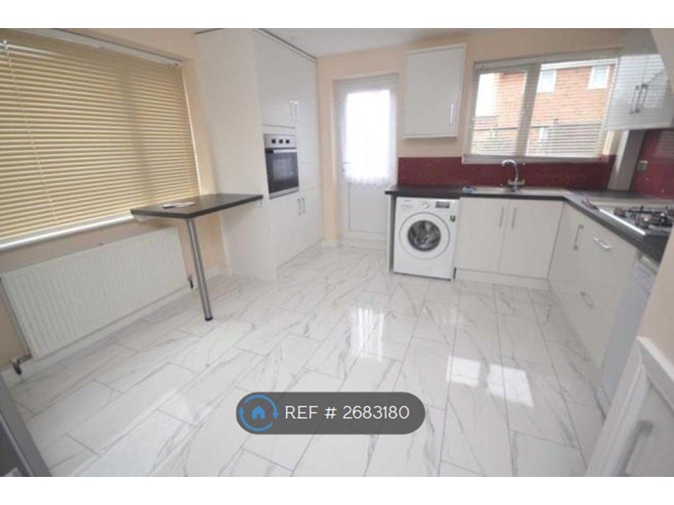 Property photo 1 of 14 Kitchen