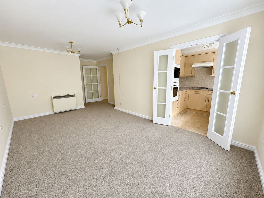 Property photo 2 of 9