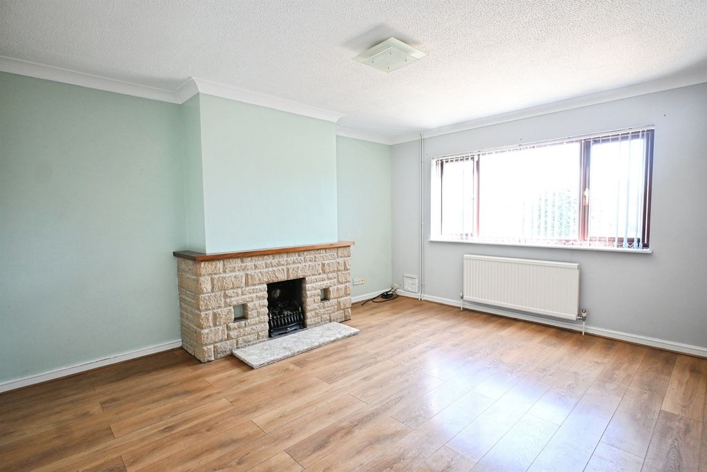 Property photo 3 of 23