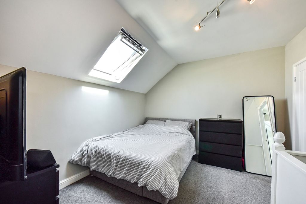 Property photo 3 of 19 Bedroom 1