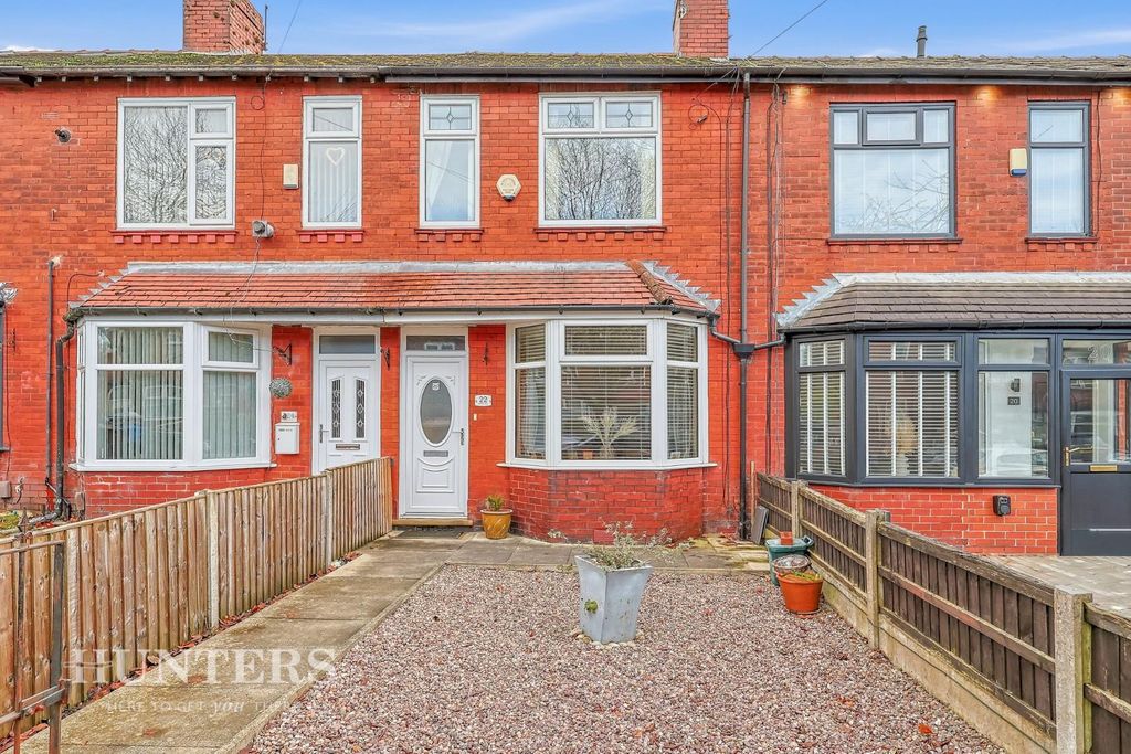 Property photo 1 of 19 22 Merton Avenue (24).Jpg