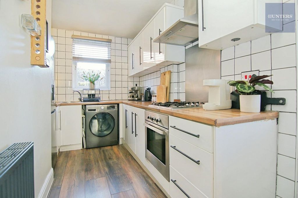 Property photo 3 of 22 Kitchen