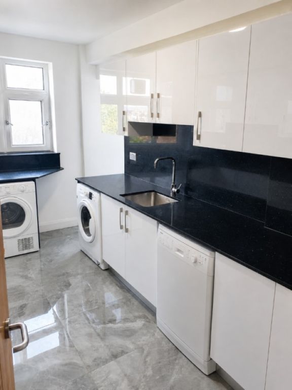Property photo 2 of 12 1059772