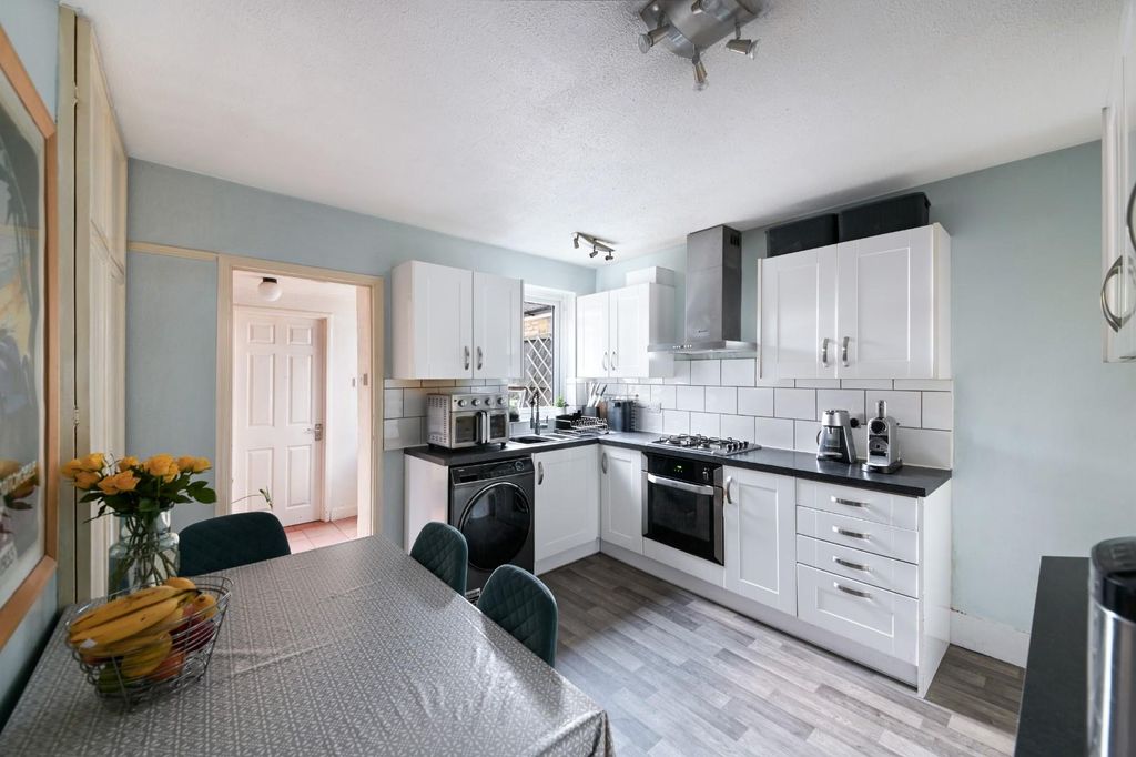 Property photo 2 of 14 Downs Road (6).Jpg