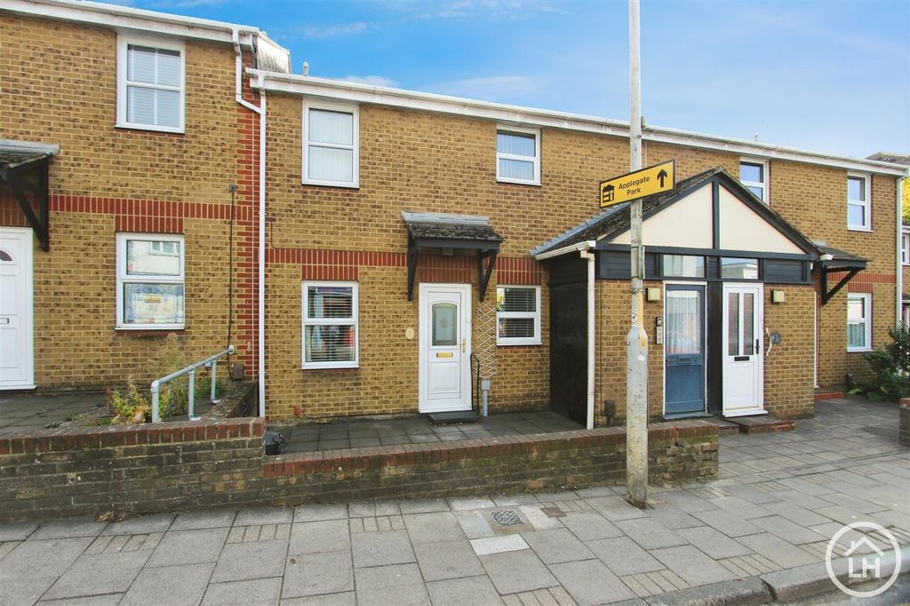 Property photo 2 of 12 External