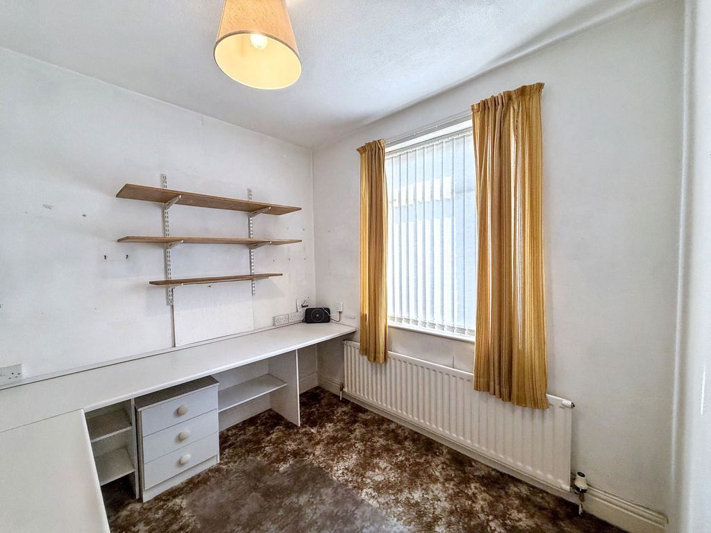 Property photo 3 of 13
