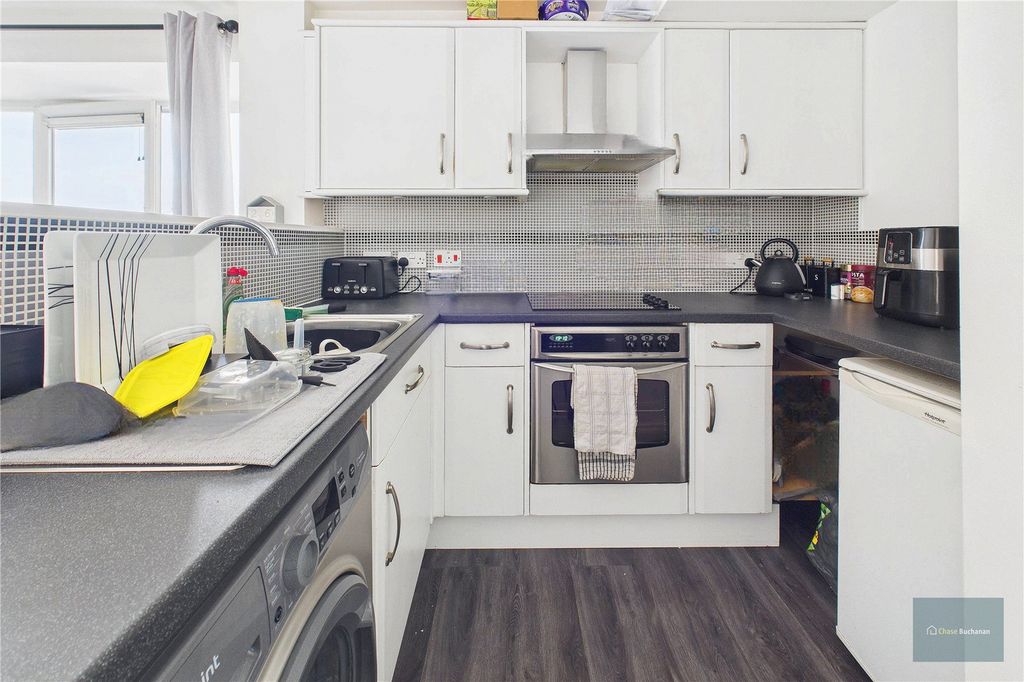 Property photo 3 of 6 Picture No. 04