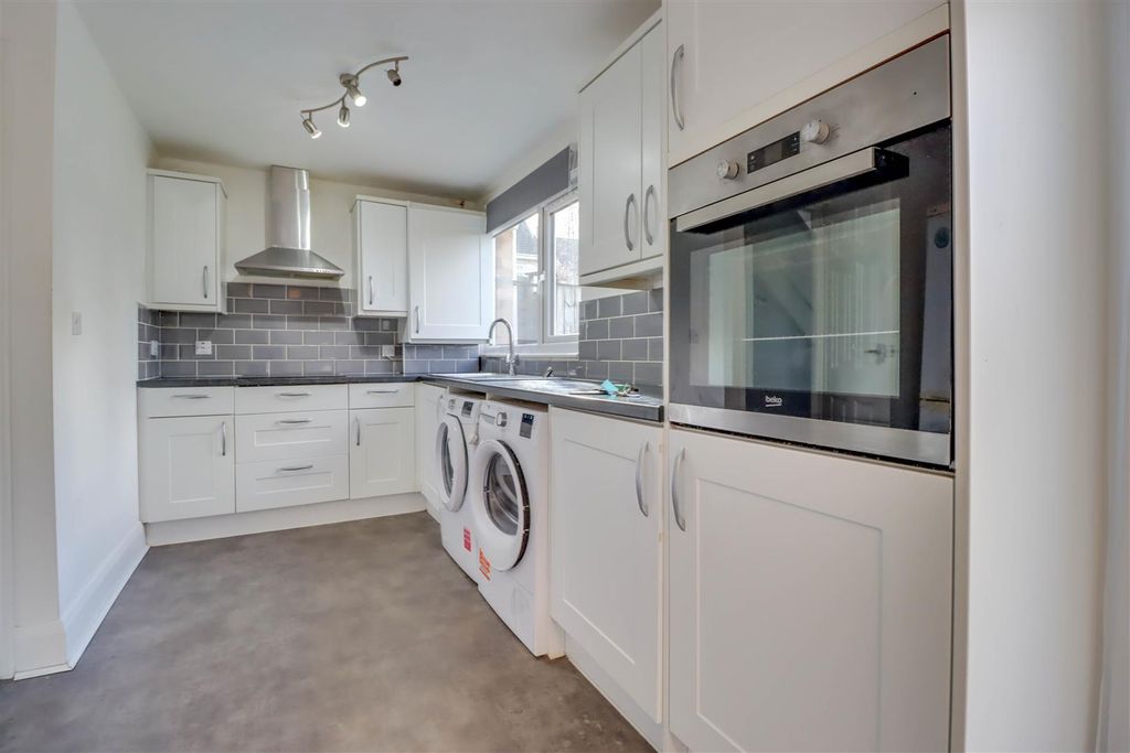 Property photo 2 of 14 9 Franklins Way-13.Jpg