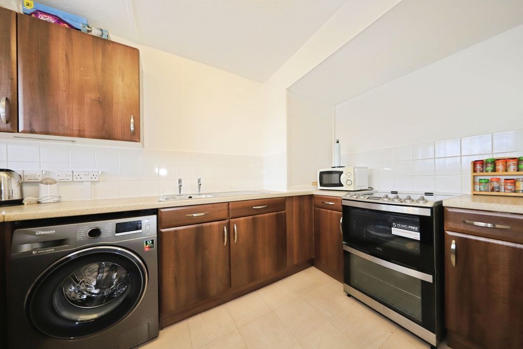 Property photo 2 of 13 Kitchen