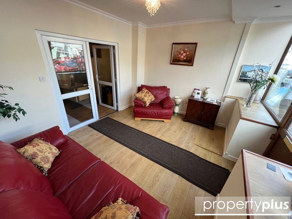 Property photo 2 of 16 Picture No. 05