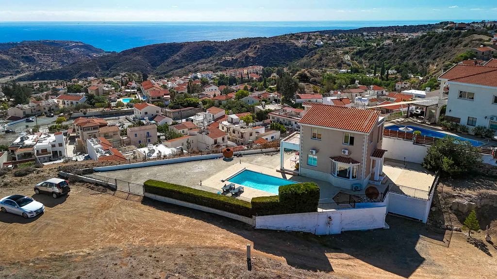 Property photo 1 of 26