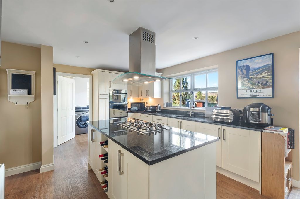 Property photo 3 of 31 Picture No. 08