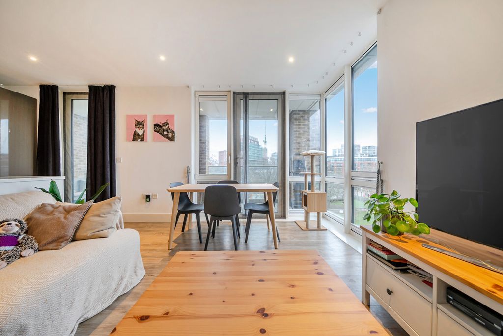 Property photo 3 of 30 Open Plan Living