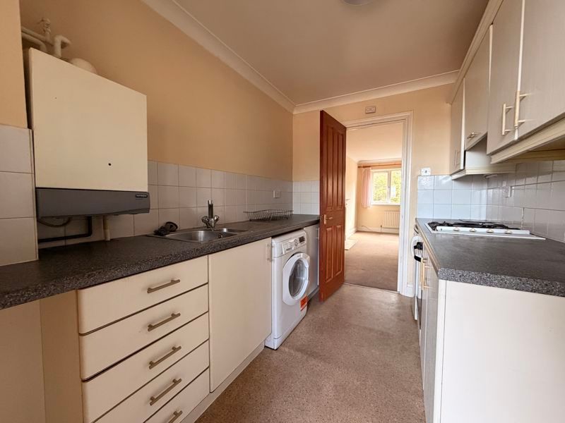 Property photo 3 of 9 Photo 4