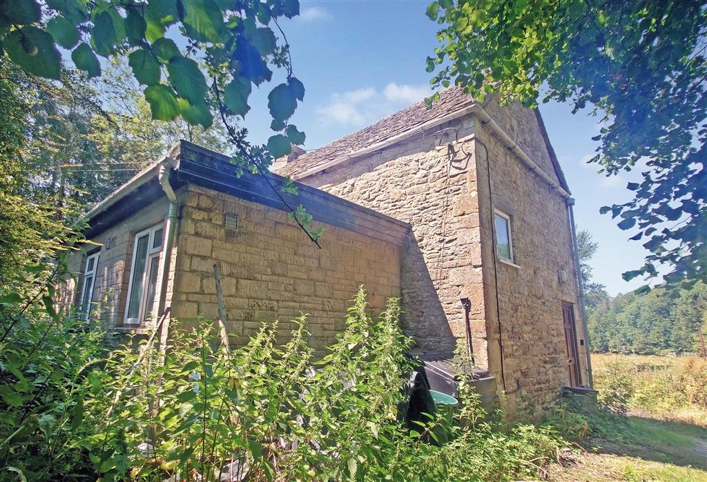 Property photo 2 of 12
