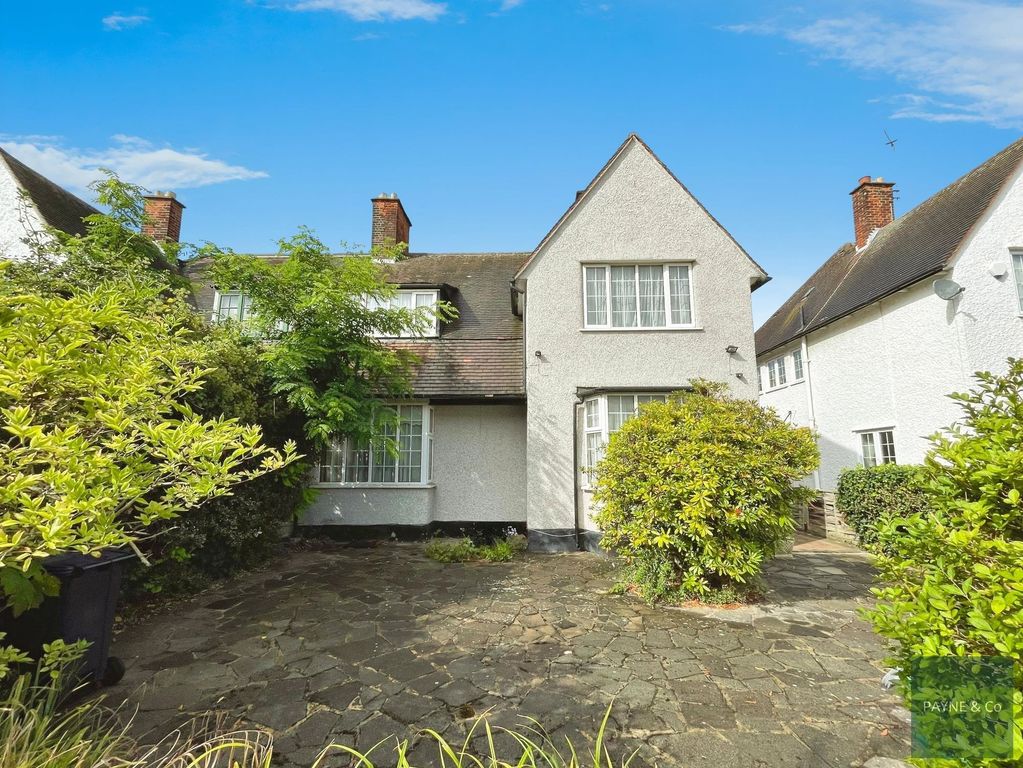 Property photo 1 of 27