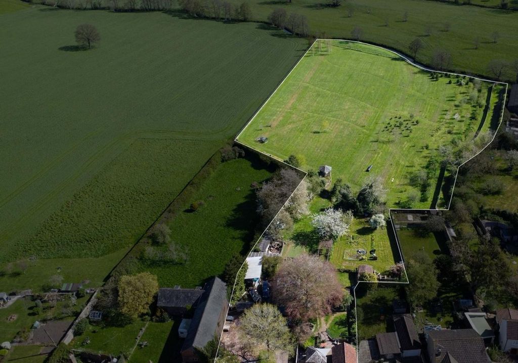 Property photo 2 of 36