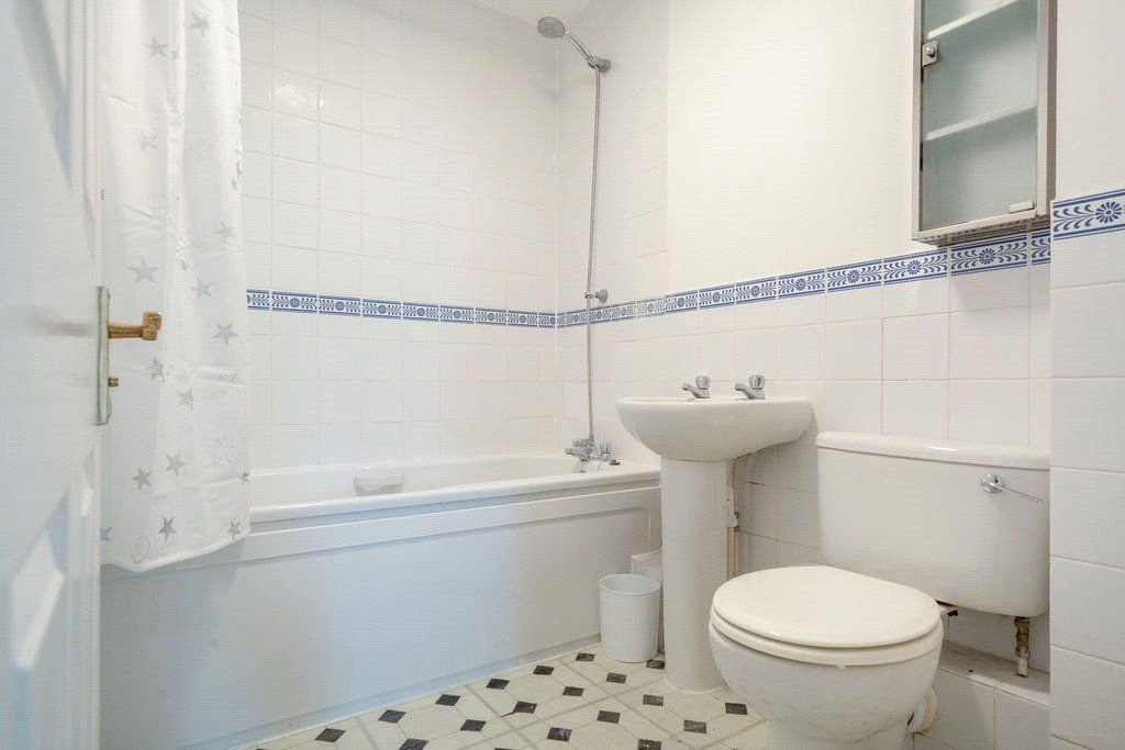 Property photo 3 of 11 Picture No. 02