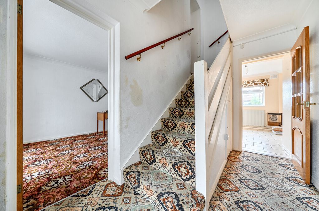 Property photo 3 of 24 Entrance Hall