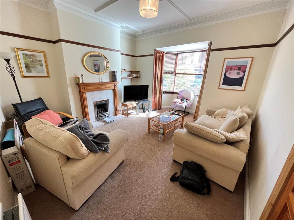 Property photo 3 of 10 14.Jpg