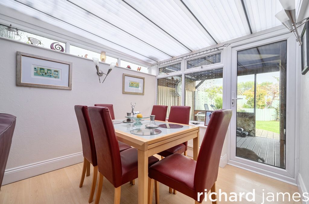 Property photo 3 of 12 B93E2E8E632F4Feab0c0d1B12c0892Ea