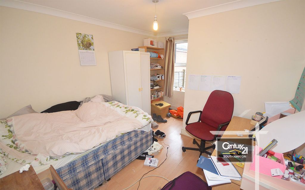 Property photo 3 of 6