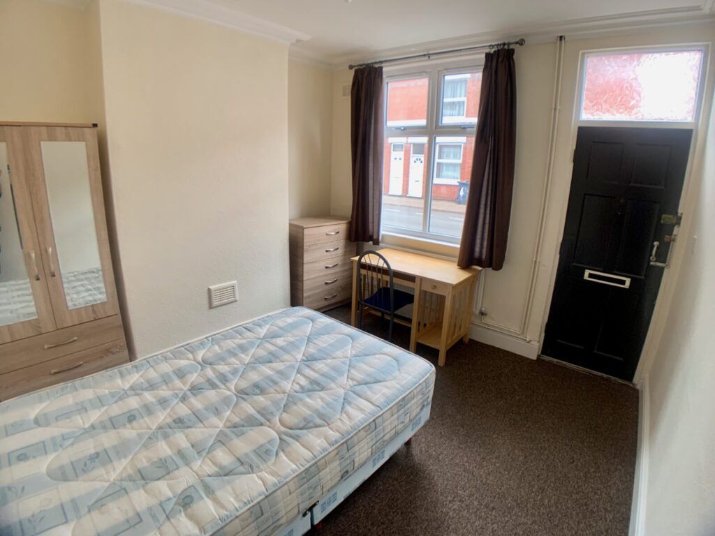 Property photo 2 of 9