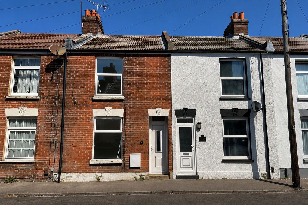 Property photo 1 of 8
