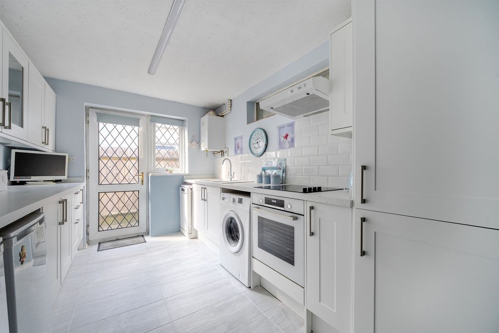 Property photo 2 of 13