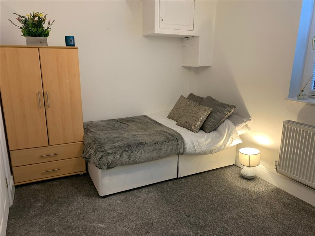 Property photo 3 of 18 4632902