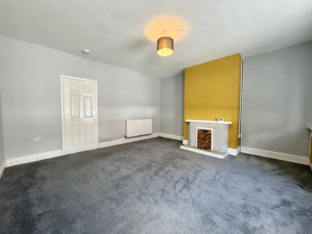 Property photo 2 of 9 Lounge