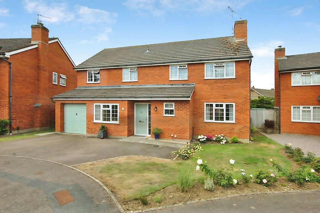 Property photo 1 of 21