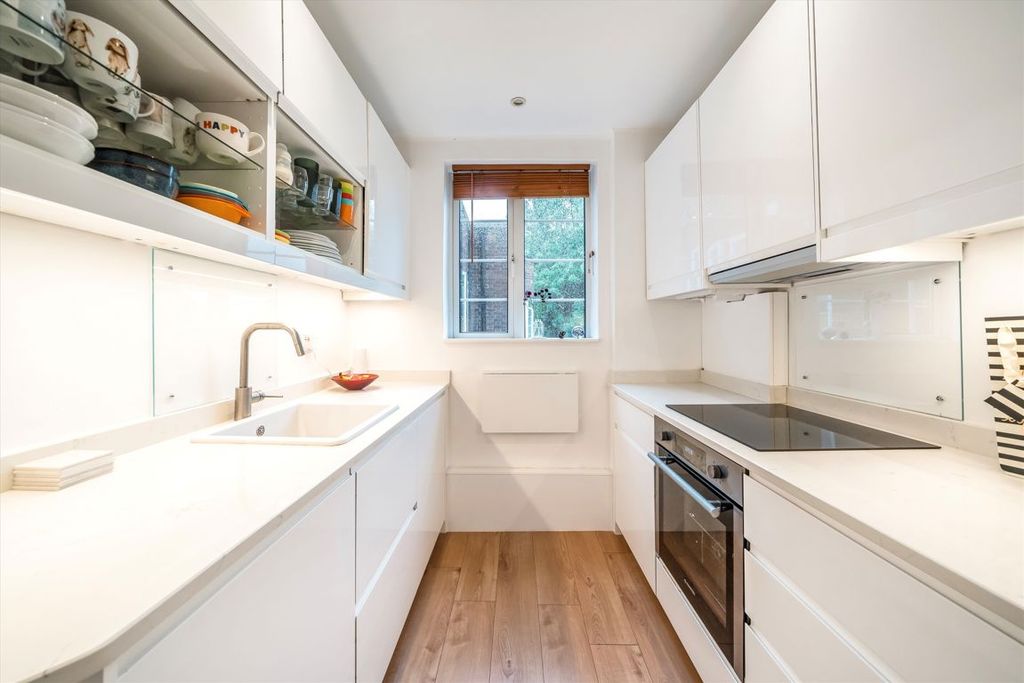 Property photo 3 of 9