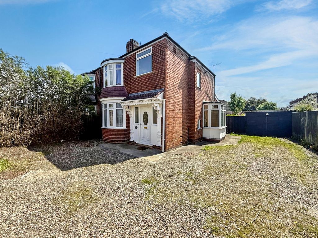 Property photo 2 of 13