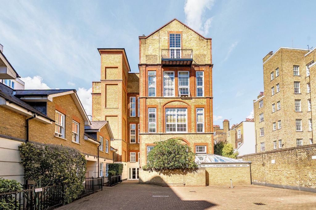 Property photo 2 of 20 Picture No. 18