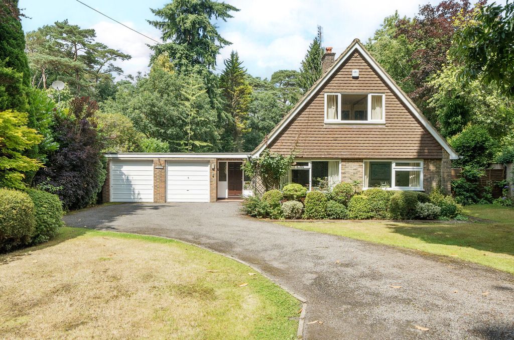 Property photo 1 of 26 1331711-34-688cc3...
