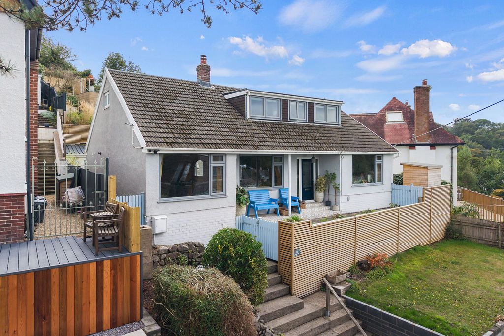 Property photo 1 of 31