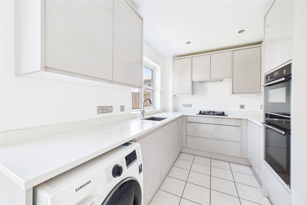 Property photo 2 of 13 Picture No. 08