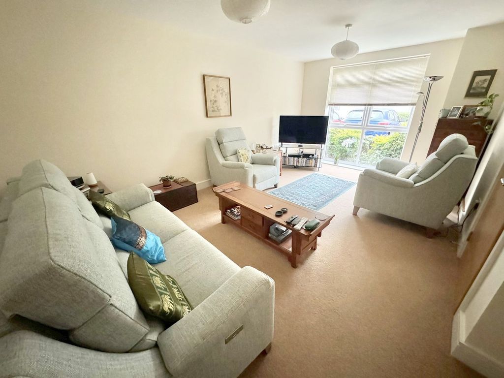 Property photo 3 of 23