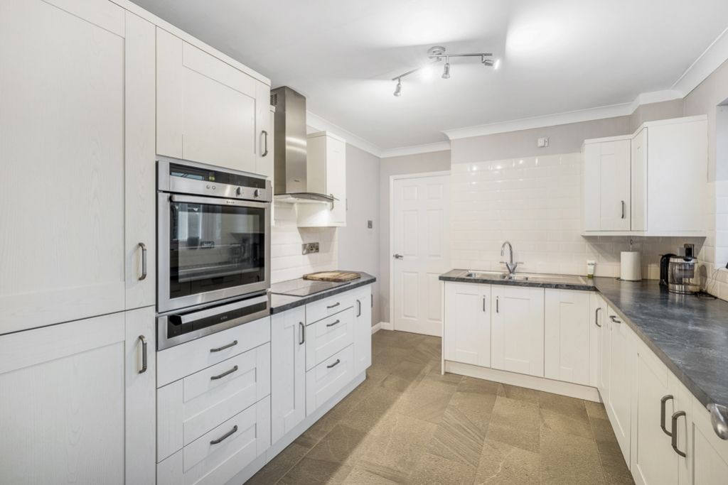 Property photo 3 of 30 3 Fishergate (Spalding)-24