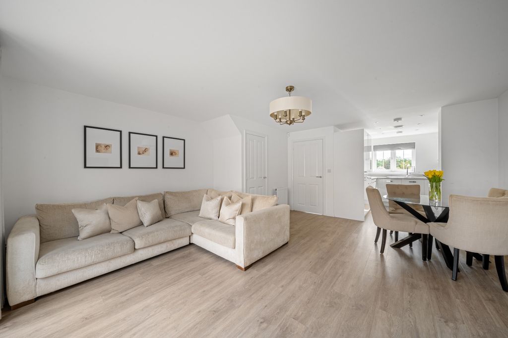 Property photo 2 of 21 4826202