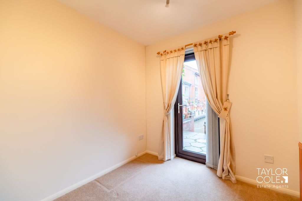 Property photo 3 of 26