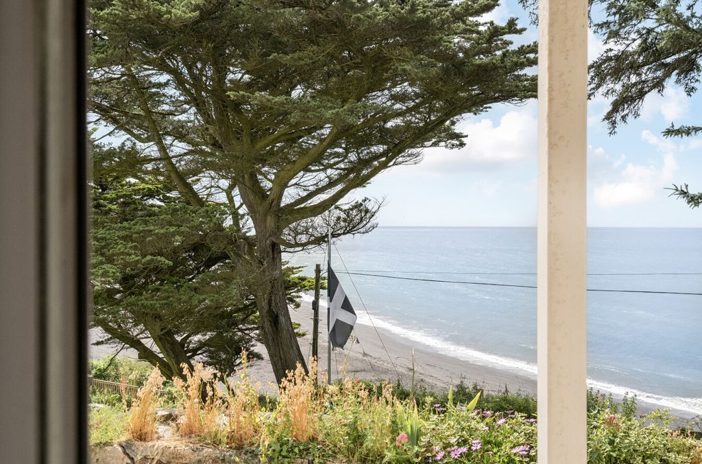 Property photo 2 of 11 View Shot