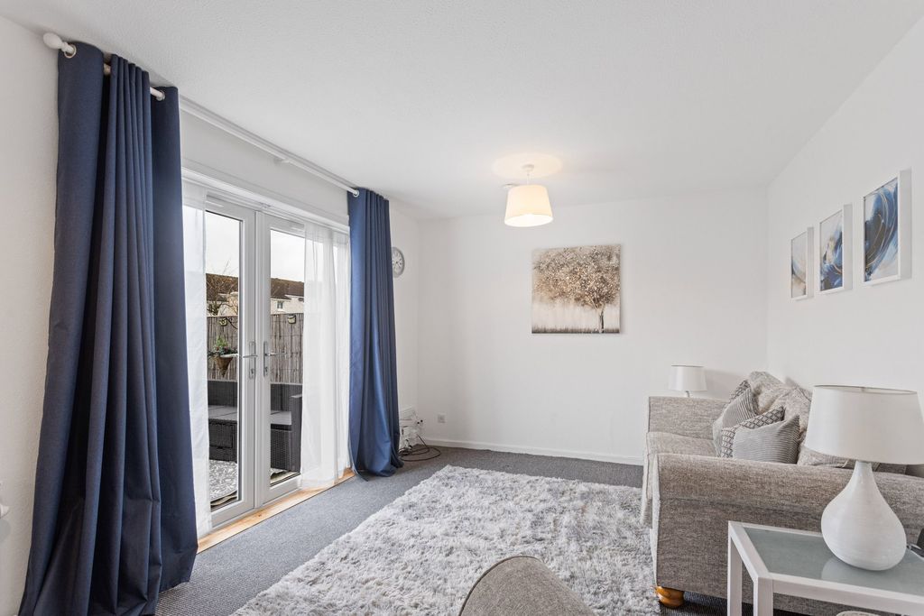 Property photo 3 of 21